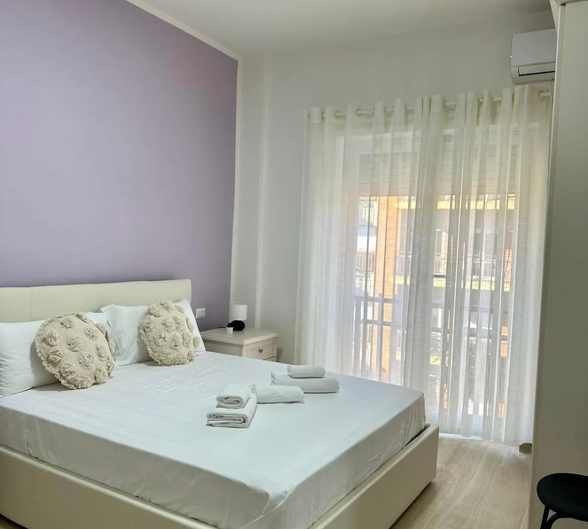 Apartment The Roman Guesthouse Italy