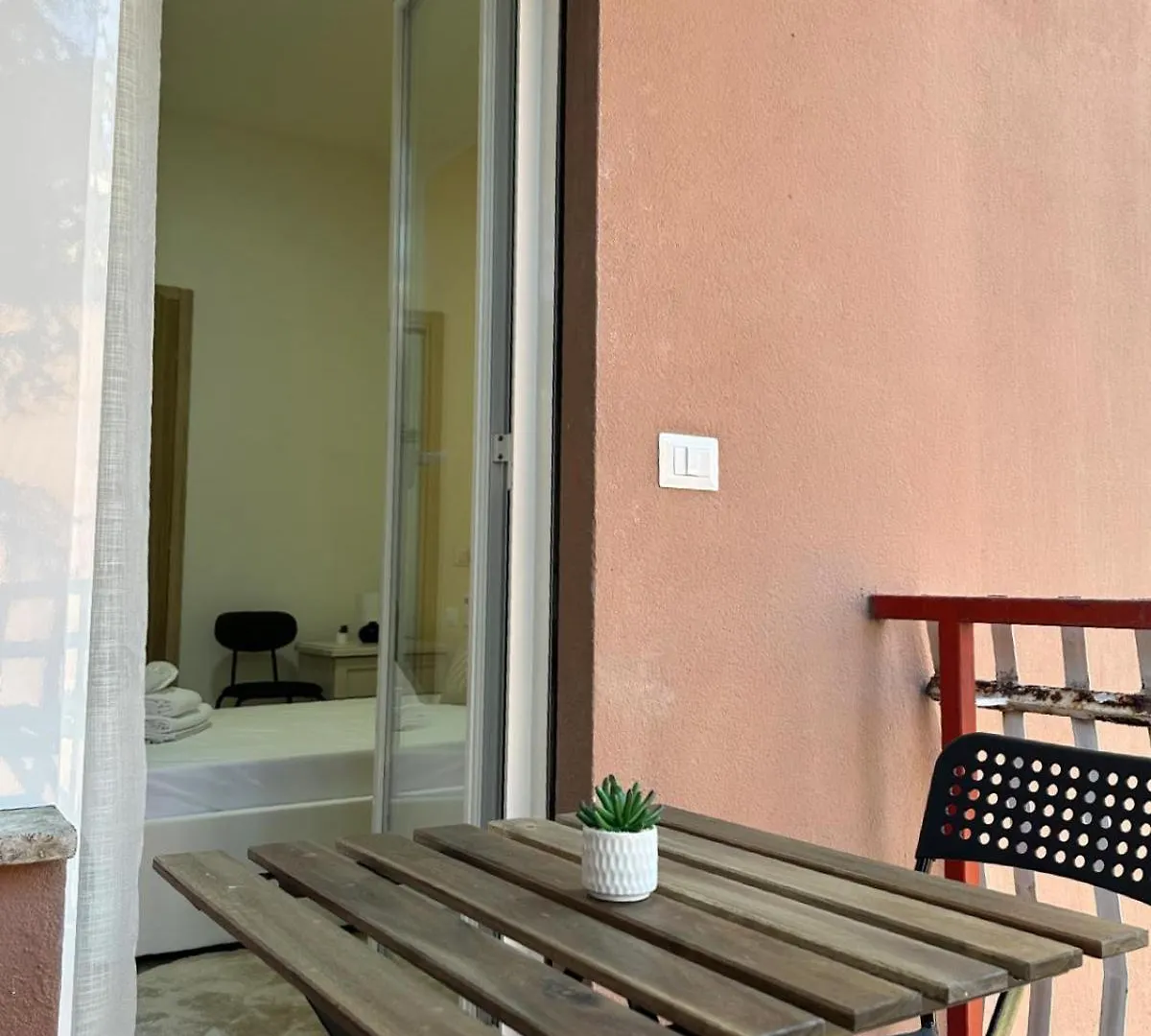 The Roman Guesthouse Italy